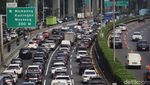 Macet Warnai Kenaikan Tarif Tol Dalam Kota