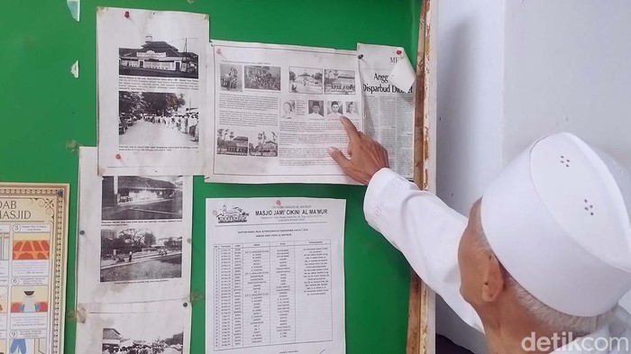 Kawasan Cikini di Jakarta Pusat terkenal memiliki beberapa bangunan bersejarah, salah satunya Masjid Jami Al Ma’mur. Masjid ini merupakan wakaf dari Raden Saleh.