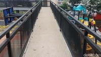 Taman Bango Palo ini berada di pinggir jalan dan dekat dengan pemukiman masyarakat, maka dari kehadiran taman ini membuat masyarakat memiliki alternatif bermain untuk anak. Fasilitas di taman ini pun cukup lengkap dengan adanya toilet serta pos keamanan, Taman Bango Palo dibuka setiap hari mulai pukul 07.00 hingga 17.00 WIB.