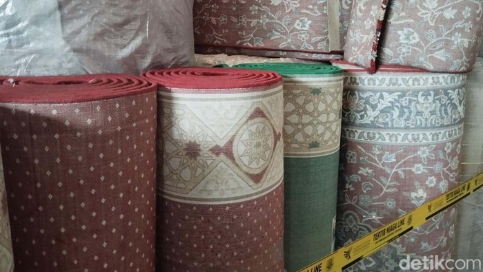 Satgas Tata Niaga Impor Kementerian Perdagangan berhasil mengamankan 2.939 unit karpet dan sajadah asal Turki. Barang senilai Rp 10 miliar itu masuk ke Indonesia tidak sesuai ketentuan.