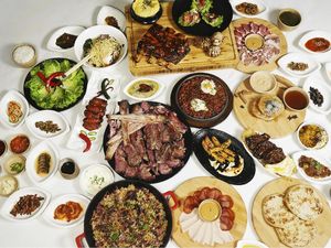 Menu Korea Modern Disajikan dengan Kreatif di Resto Asia Kontemporer Ini
