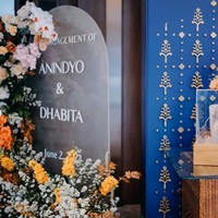 Acara lamaran Nino dan Dhabita itu digelar pada 2 Juni 2024. Saat ini foto-foto lamaran keduanya baru diunggah ke Instagram oleh oleh akun @babagi.gifts yang mempercantik hampers dan seserahan di acara Nino dan Dhabita. Foto: Instagram/@babagi.gifts