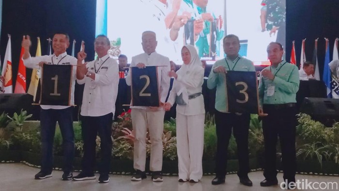 Nomor urut paslon Pilwakot Bima 2024: Man-Feri 1, Rum-Innah 2, dan Ansar-Syam 3. (Dok. Rafiin/detikBali)