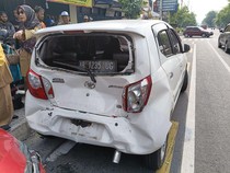Xpander Hantam Vario-Agya di Ngampilan Jogja, Sopir Diduga Stroke