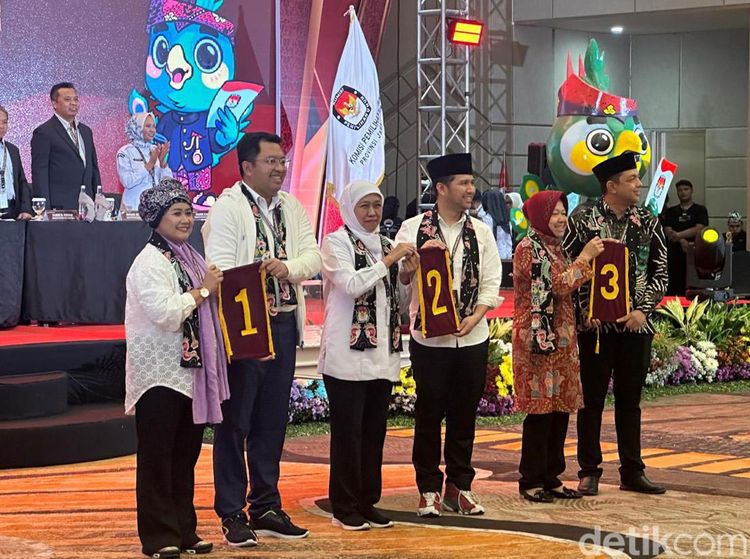 Potret Pengundian Nomor Urut Paslon Pilgub Jatim 2024