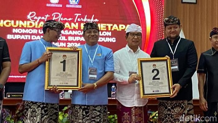 Pengundian dan penetapan paslon Pilbup Badung 2024 di kantor KPU Badung, Jalan Kebo Iwa Denpasar, Senin (23/9/2024). (Foto: Agus Eka/detikBali)