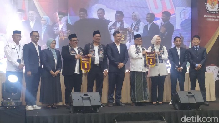 Pengundian dan pengumuman nomor urut paslon yang diselenggarakan KPU Garut pada Senin, (23/9/2024).