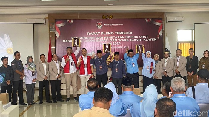 Pengundian nomor urut Pilkada Klaten 2024 di Kantor KPU Klaten, Senin (23/9/2024).