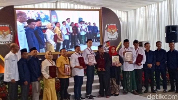 Pengundian nomor urut Pilkada Sumedang 2024.
