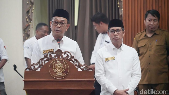 Pidato sambutan calon bupati Soppeng Suwardi Haseng yang didampingi calon wakil bupati Soppeng Selle Ks Dalle.