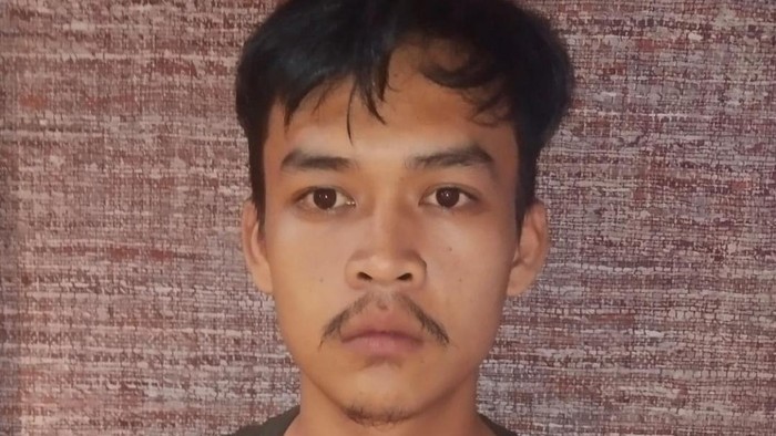 Polda Metro Jaya menangkap pria asal Sumbar bernama Fajri karena mengelola beberapa situs judi online. Tersangka ternyata dikendalikan bandar judi di Kamboja. (dok Istimewa)
