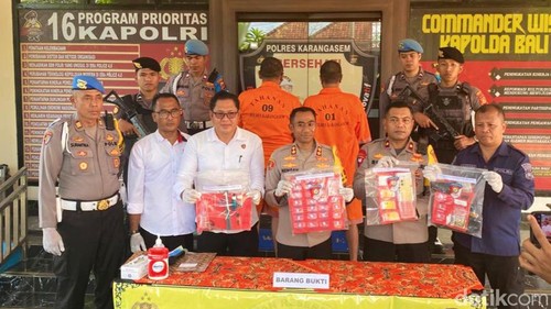 Polres Karangasem saat melakukan press release terkait tangkapan kasus narkoba, Senin (23/9/2024). (I Wayan Selamat Juniasa)