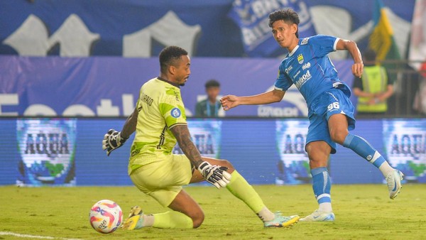 Potret Maung Bandung Terkam Macan Kemayoran