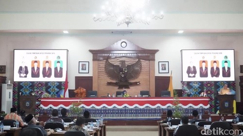 Rapat paripurna pengumuman dan penetapan pimpinan DPRD NTB periode 2024-2029 pada Senin (23/9/2024).  (Foto: Helmy Akbar/detikBali)