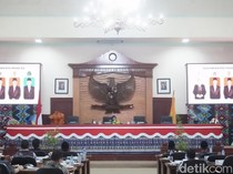 Baiq Isvie Resmi Jabat Ketua DPRD NTB Periode 2024-2029