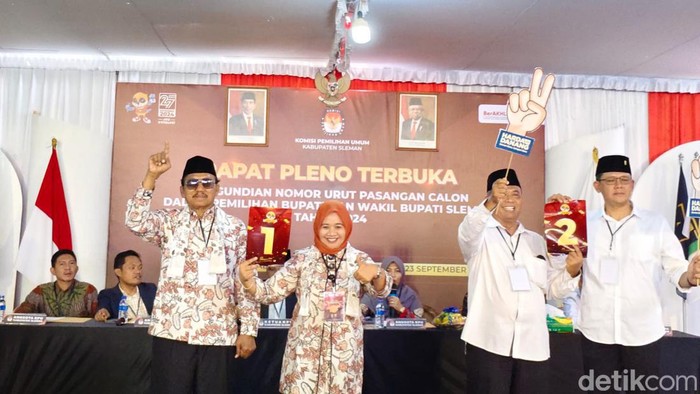 Rapat pleno terbuka pengundian nomor urut paslon di Pilkada Sleman 2024, Senin (23/9/2024).