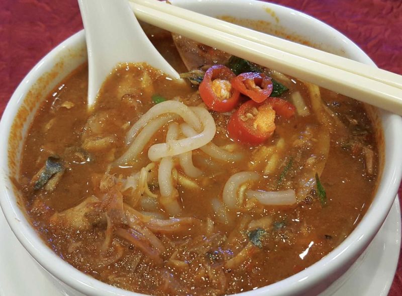 Sakit Perut Saat Makan Laksa, Wanita Ini Duga Ada Penglaris di Tempat Makan