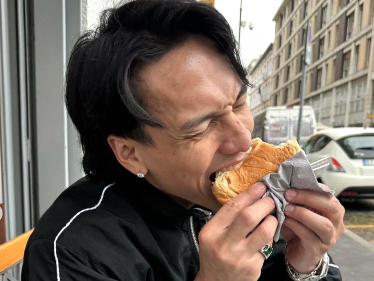 Serunya Momen Kulineran Jefri Nichol di Jepang hingga Italia