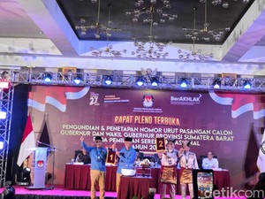 KPU Undi Nomor Urut 2 Paslon Pilgub Sumbar, Ini Hasilnya
