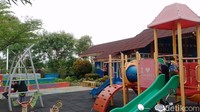 Berikutnya ada Taman Sarang Bangau yang letaknya hanya 2,6 kilometer dari Taman Sungai Kendil.