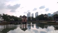 Taman ini juga bisa jadi tempat yang pas untuk menikmati sore.