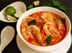 Arroy! 5 Tempat Makan Tom Yum di Jakarta yang Segarnya Bikin Nagih