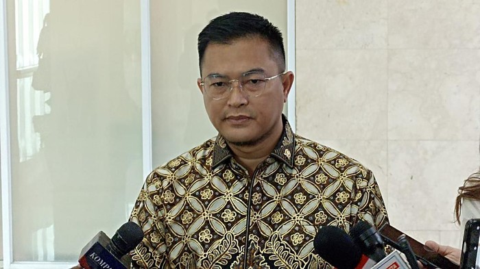 Anggota Panitia Khusus (Pansus) Haji DPR, Wisnu Wijaya, di kompleks parlemen Senayan, Jakarta Pusat, Senin (23/9/2024).