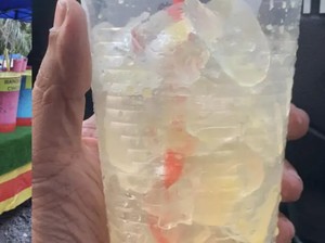 Zonk! Beli Minum di Pasar Malam, Isinya Cuma 3 Tegukan
