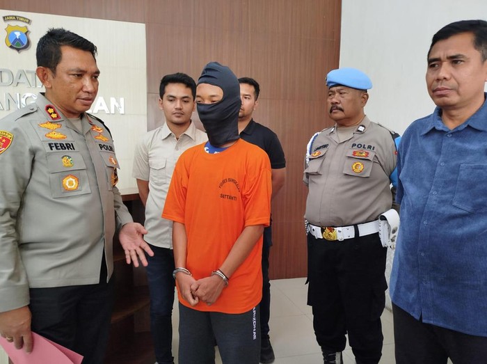 Achmad Fikri Islamuddin (20), mahasiswa Universitas Trunojoyo Madura (UTM) resmi jadi tersangka penganiayaan pacarnya