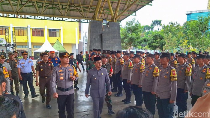 Apel pasukan pengamanan kampanye Pilbup Bandung 2024.