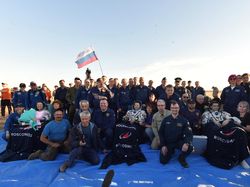 Astronaut Rusia Kembali ke Bumi Setelah Pecahkan Rekor 374 Hari di ISS