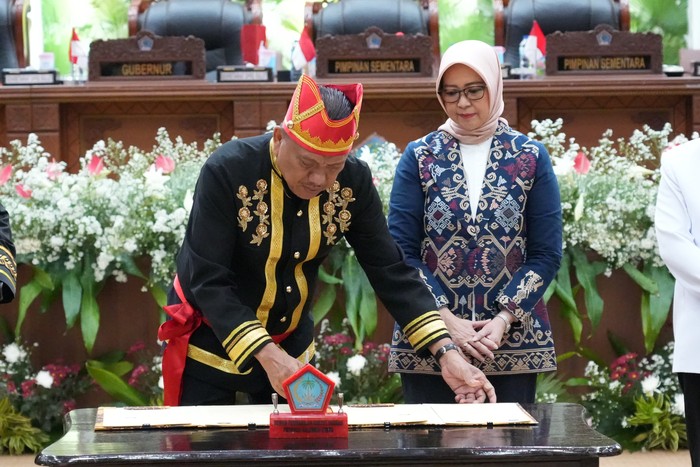 Badan Pengatur Hilir Minyak dan Gas Bumi (BPH Migas) dan Pemerintah Provinsi Sulawesi Utara menandatangani Perjanjian Kerja Sama (PKS).