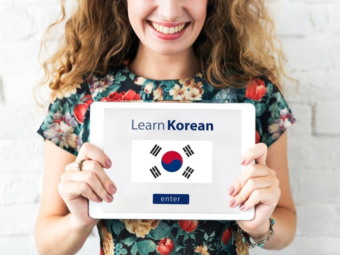 Ilustrasi belajar bahasa Korea