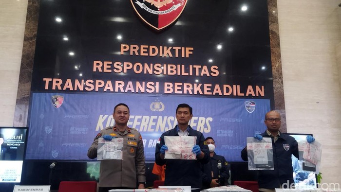 Bareskrim Tangkap Guru Honorer yang Retas dan Jual Data Milik BKN