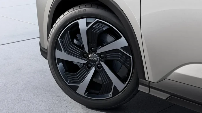 BYD Sealion 05 DM-i