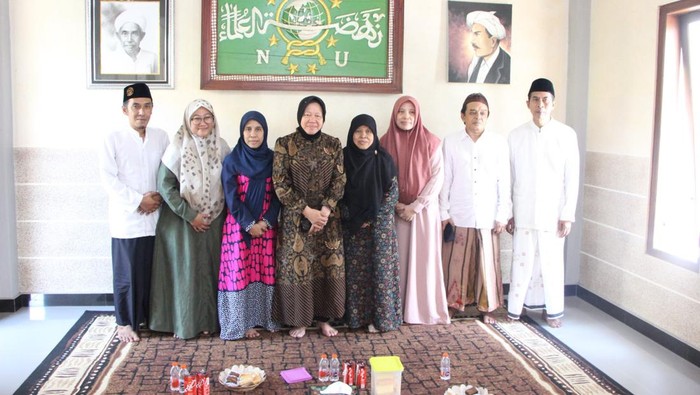 Cagub Jatim Tri Rismaharini