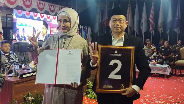 Pasangan calon bupati dan wakil bupati Lebak Dede Supriyadi dan Virnie Syafitri.