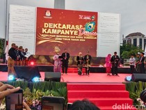 Adu Pantun dan Yel-yel Warnai Deklarasi Kampanye Damai Pilgub Jatim 2024