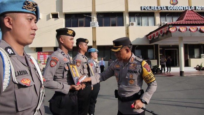 Dua Anggota Polresta Gorontalo Kota Dipecat Tidak Hormat.