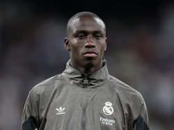 Ferland Mendy. Cedera otot sejak 29 April 2025, merujuk data Transfermarkt, dan kini sedang dalam pemulihan di Madrid. Foto: UEFA via Getty Images/Gonzalo Arroyo - UEFA