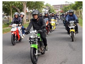 Ganjar Pranowo Geber Motor 2-Tak, Pajaknya Lebih Mahal dari Mobil Listrik