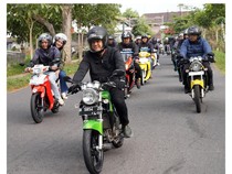 Ganjar Pranowo Geber Motor 2-Tak, Pajaknya Lebih Mahal dari Mobil Listrik