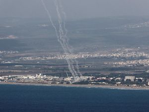 Hizbullah Ancam Gencarkan Serangan ke Israel Jika Terus Gempur Lebanon