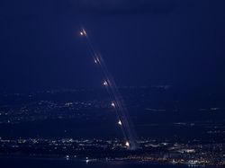 Israel Bertekad Hentikan Pengiriman Senjata Iran ke Hizbullah