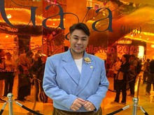 Ivan Gunawan Mejeng Karya Instalasi dari Limbah Plastik