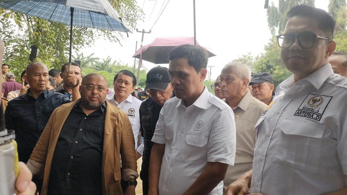 Jajaran Komisi III DPR sambangi lokasi temuan 7 jasad di kali Bekasi