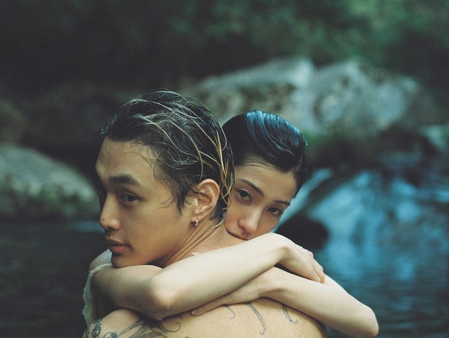 Mayu Kitazawa sendiri diketahui berusia 25, lebih muda dua tahun dari suaminya. Foto: Instagram