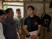 Pertanyaan Djarot PDIP soal Aksi Kaesang Pakai Rompi Putra Mulyono