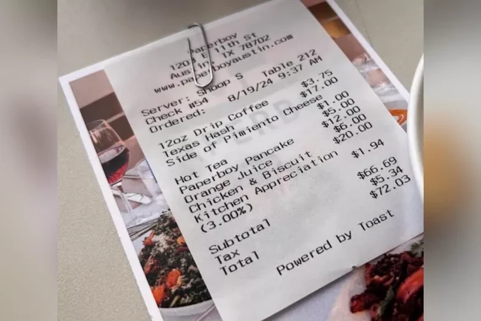 Makan di Restoran Wanita Marah Ini Dikenai Biaya Tanbahan Tim Dapur