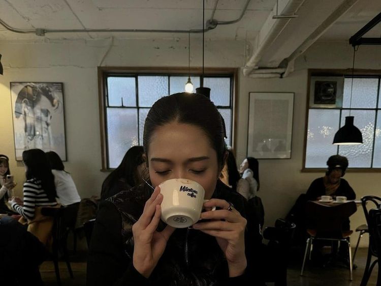 Marchella FP Penulis Sekaligus Foodies yang Suka Keliling Dunia